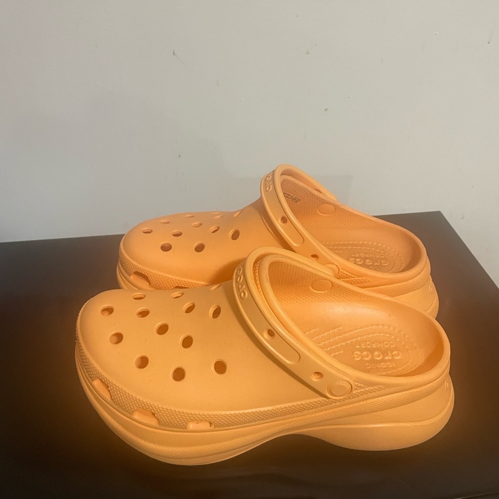 Platform crocs